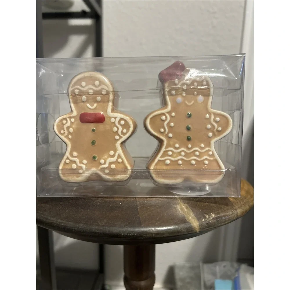 New Dolly Parton Christmas Gingerbread Salt & Pepper Shaker Set Dollar General